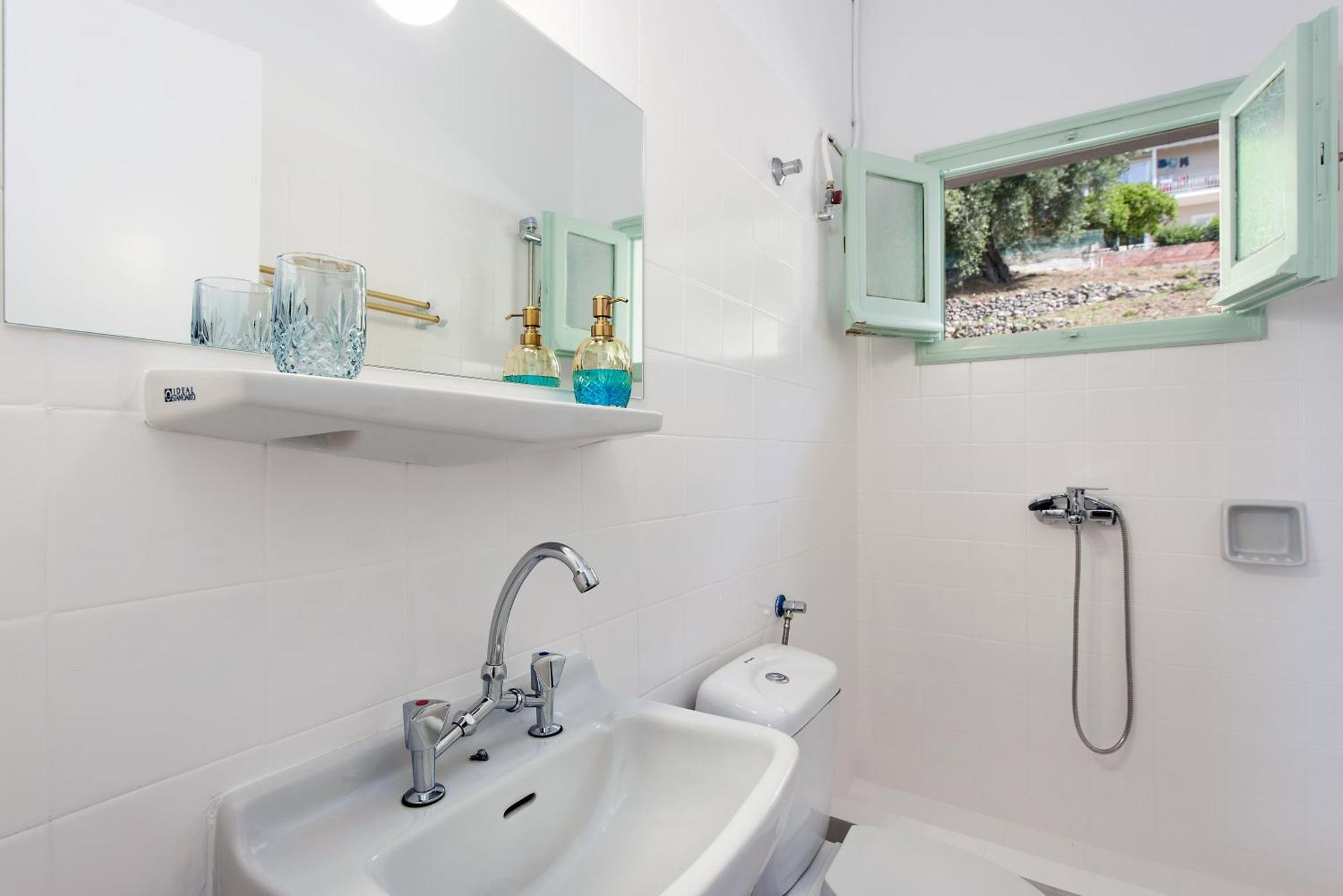 Reana Elegant Apartments By Konnect, Barbati Room photo