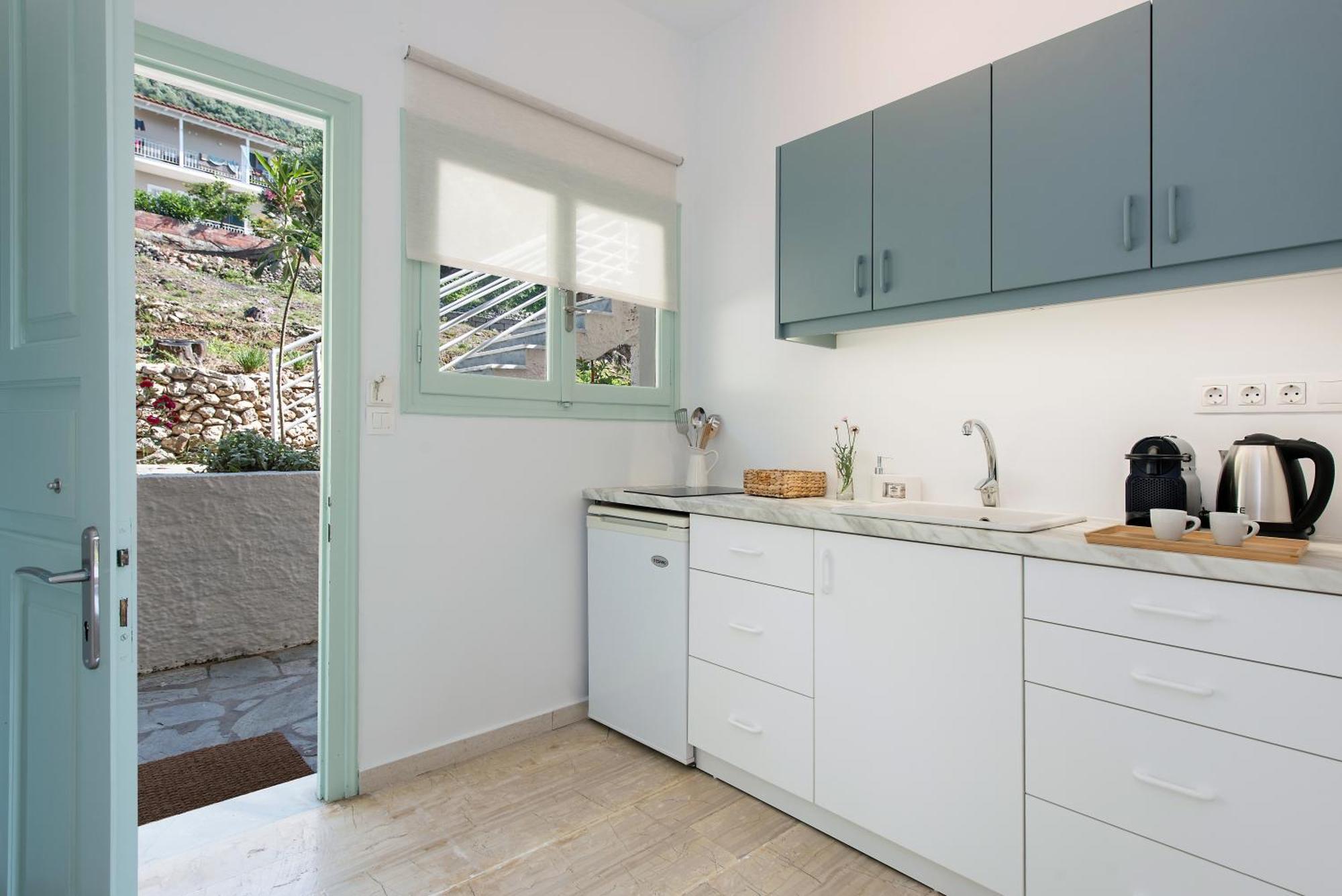Reana Elegant Apartments By Konnect, Barbati Room photo